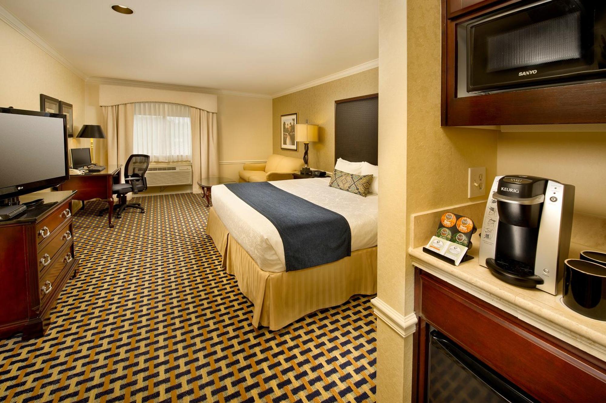 Best Western Plus Puyallup Hotel Номер фото