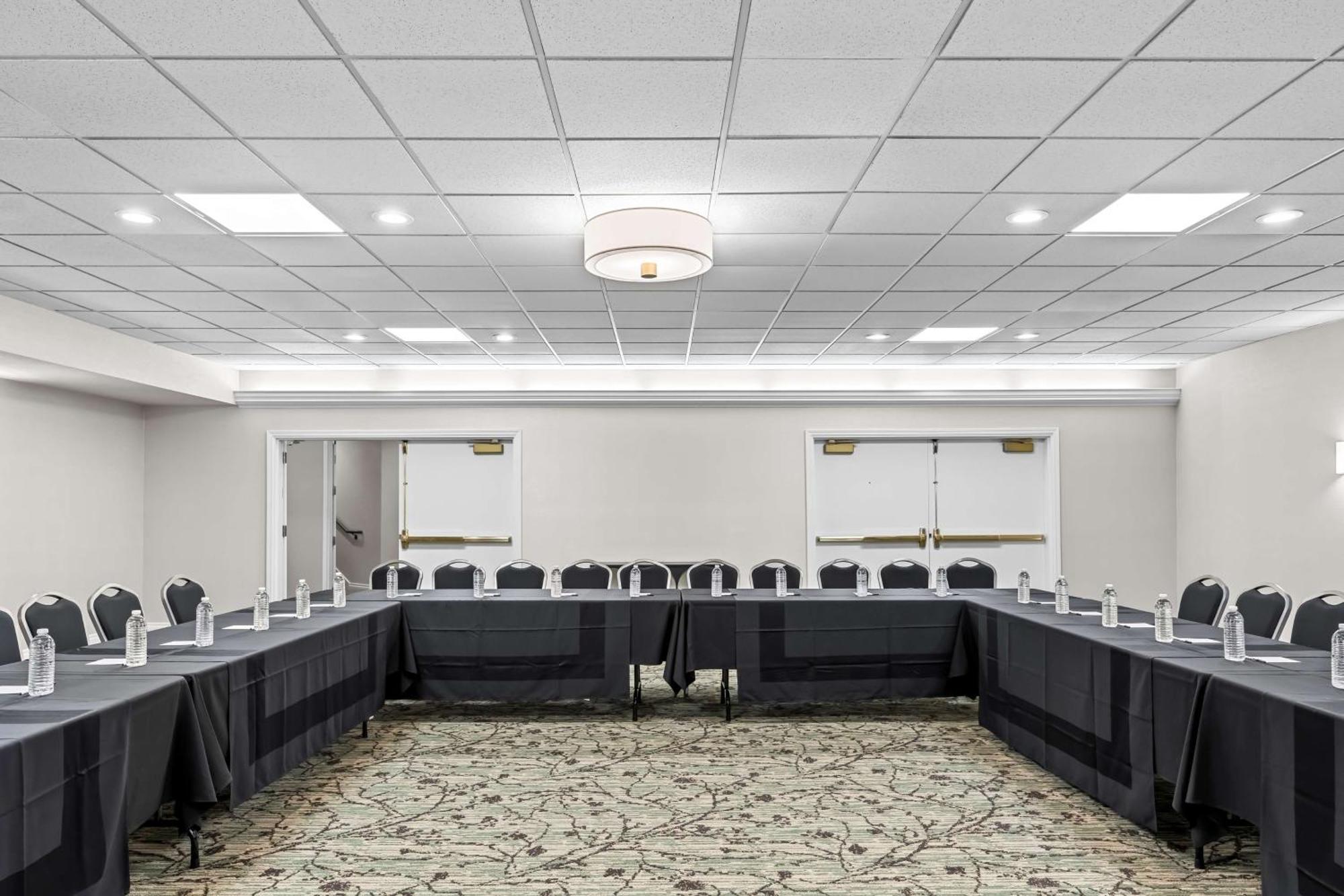 Best Western Plus Puyallup Hotel Экстерьер фото