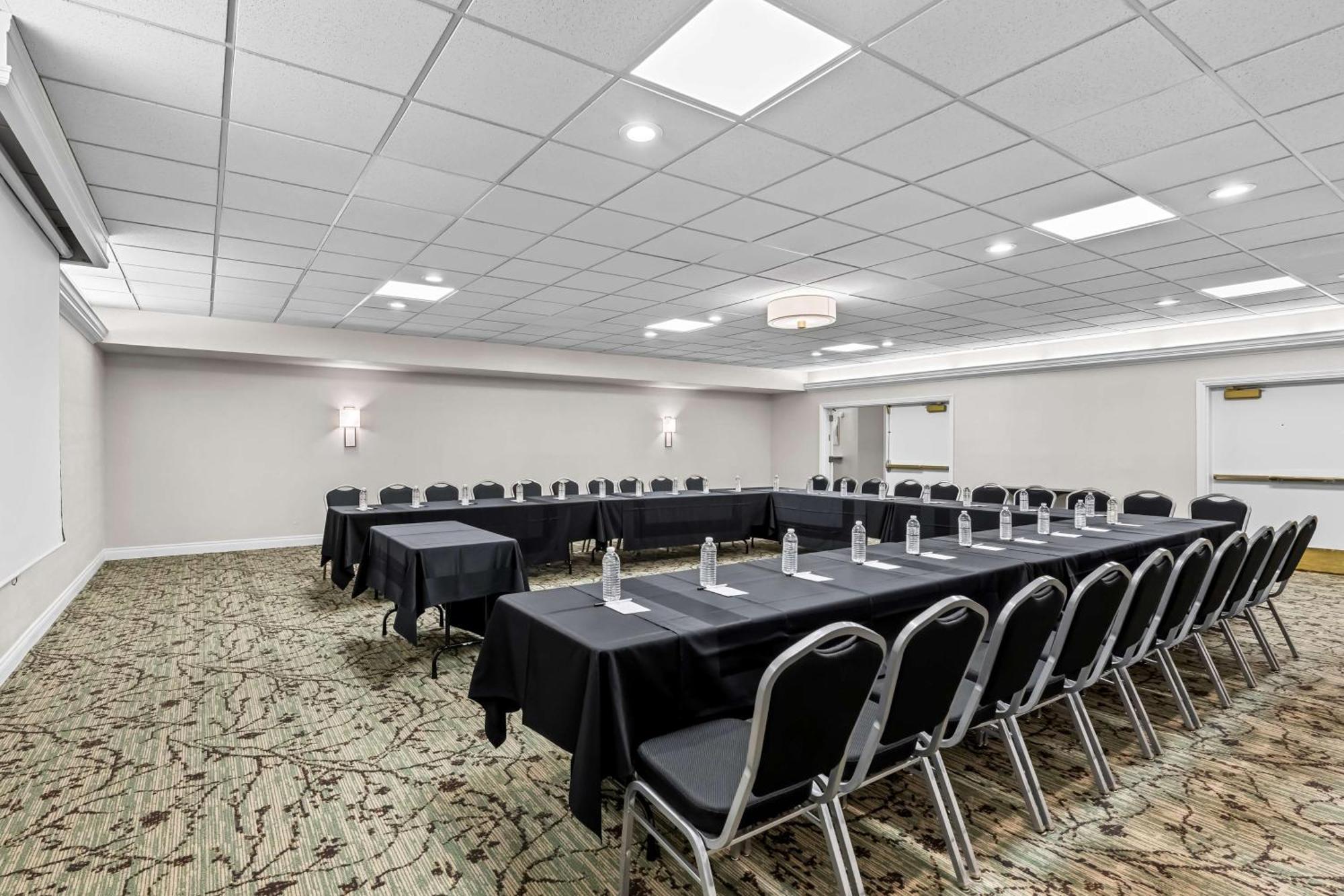 Best Western Plus Puyallup Hotel Экстерьер фото